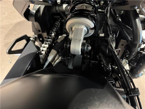 2026 YAMAHA YZF R9