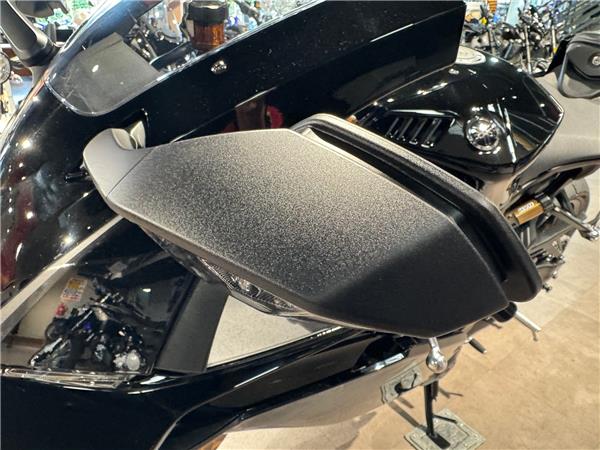2026 YAMAHA YZF R9