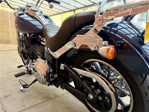 2020 HARLEY-DAVIDSON SOFTAIL FXLR LOWRIDER