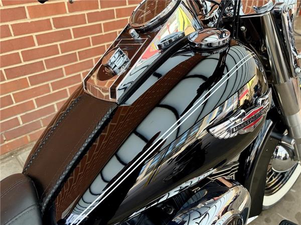 2012 HARLEY-DAVIDSON SOFTAIL FLSTN DELUXE