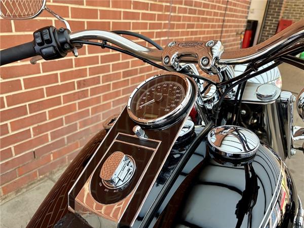 2012 HARLEY-DAVIDSON SOFTAIL FLSTN DELUXE