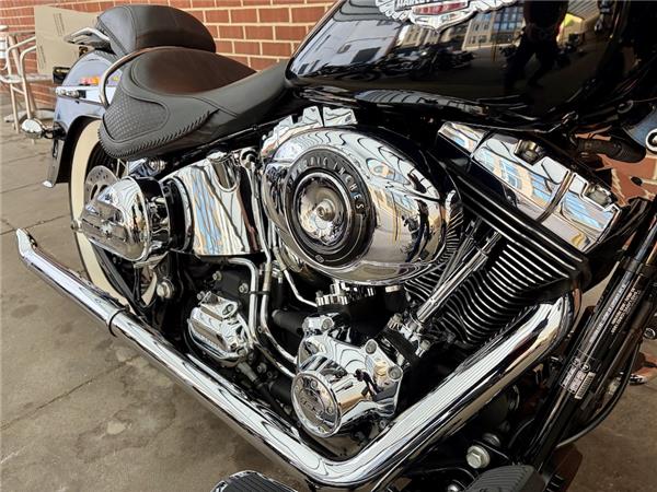 2012 HARLEY-DAVIDSON SOFTAIL FLSTN DELUXE