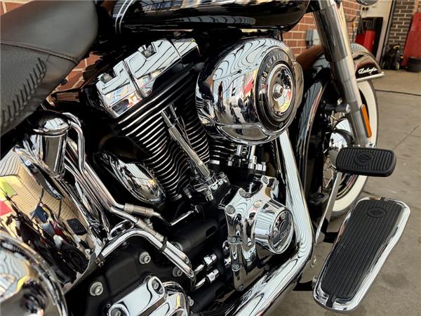 2012 HARLEY-DAVIDSON SOFTAIL FLSTN DELUXE