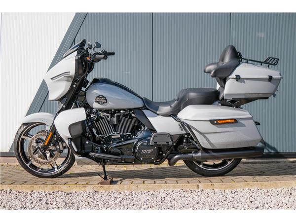 2025 Harley-Davidson Street Glide Ultra