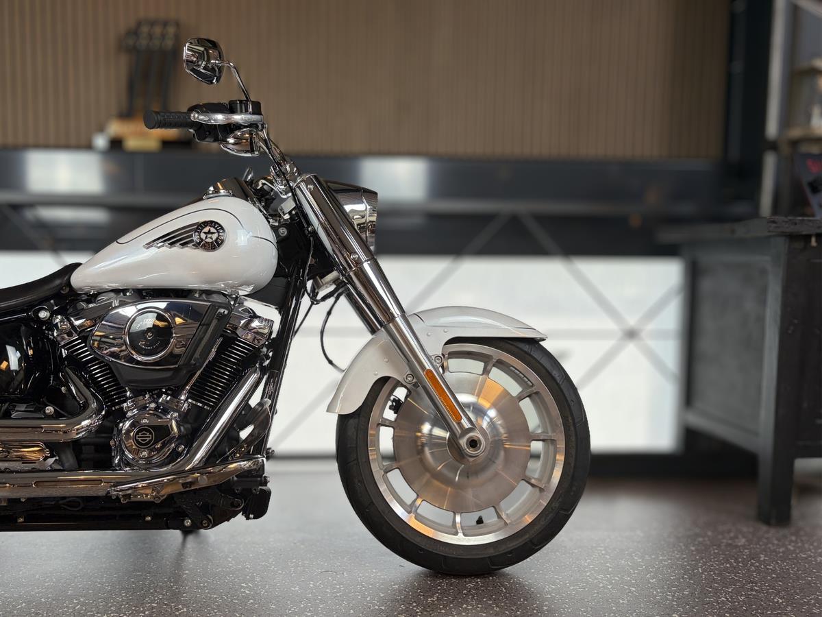 FLFB Softail Fat Boy 117  | SISSY BAR | 6.864 KM