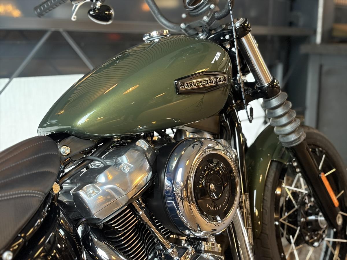 FXBB Street Bob 117 