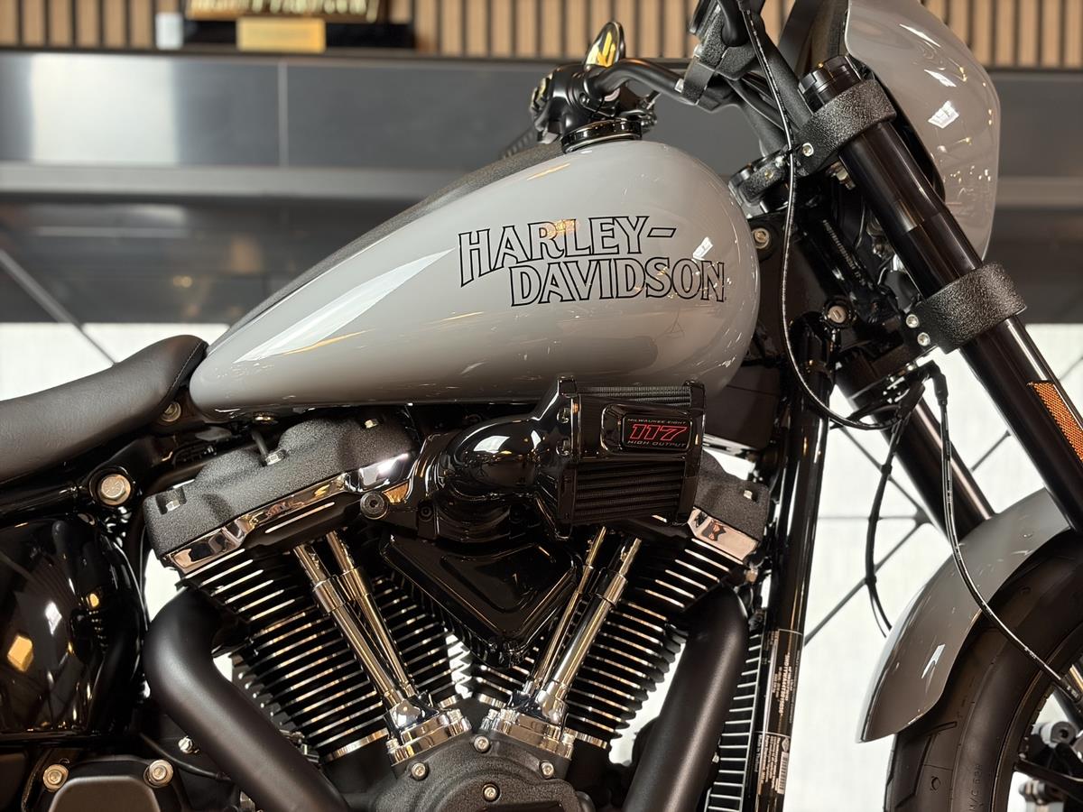 FXLRS Softail Low Rider S 117 