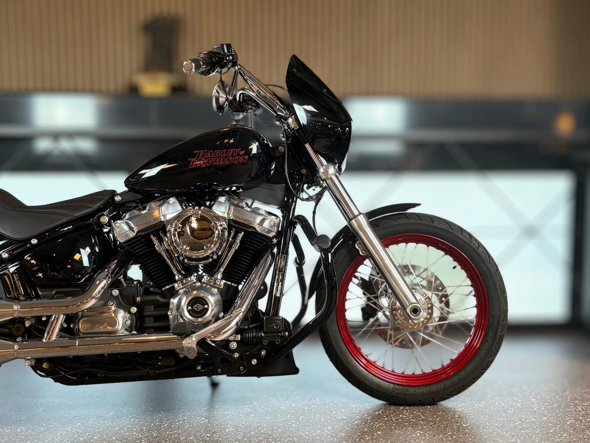 FXST Softail Standard 35kW CUSTOM BIKE