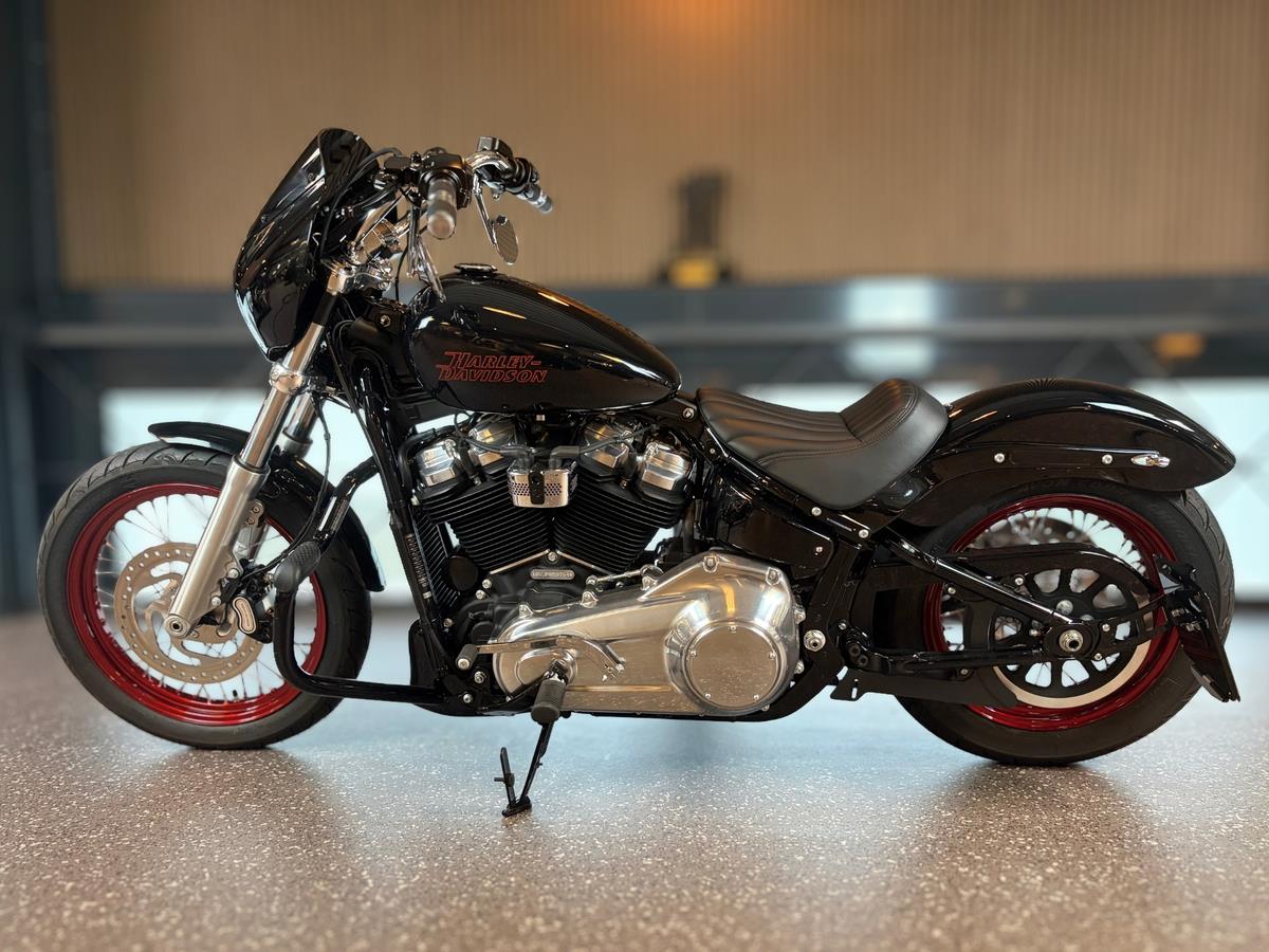 FXST Softail Standard 35kW CUSTOM BIKE