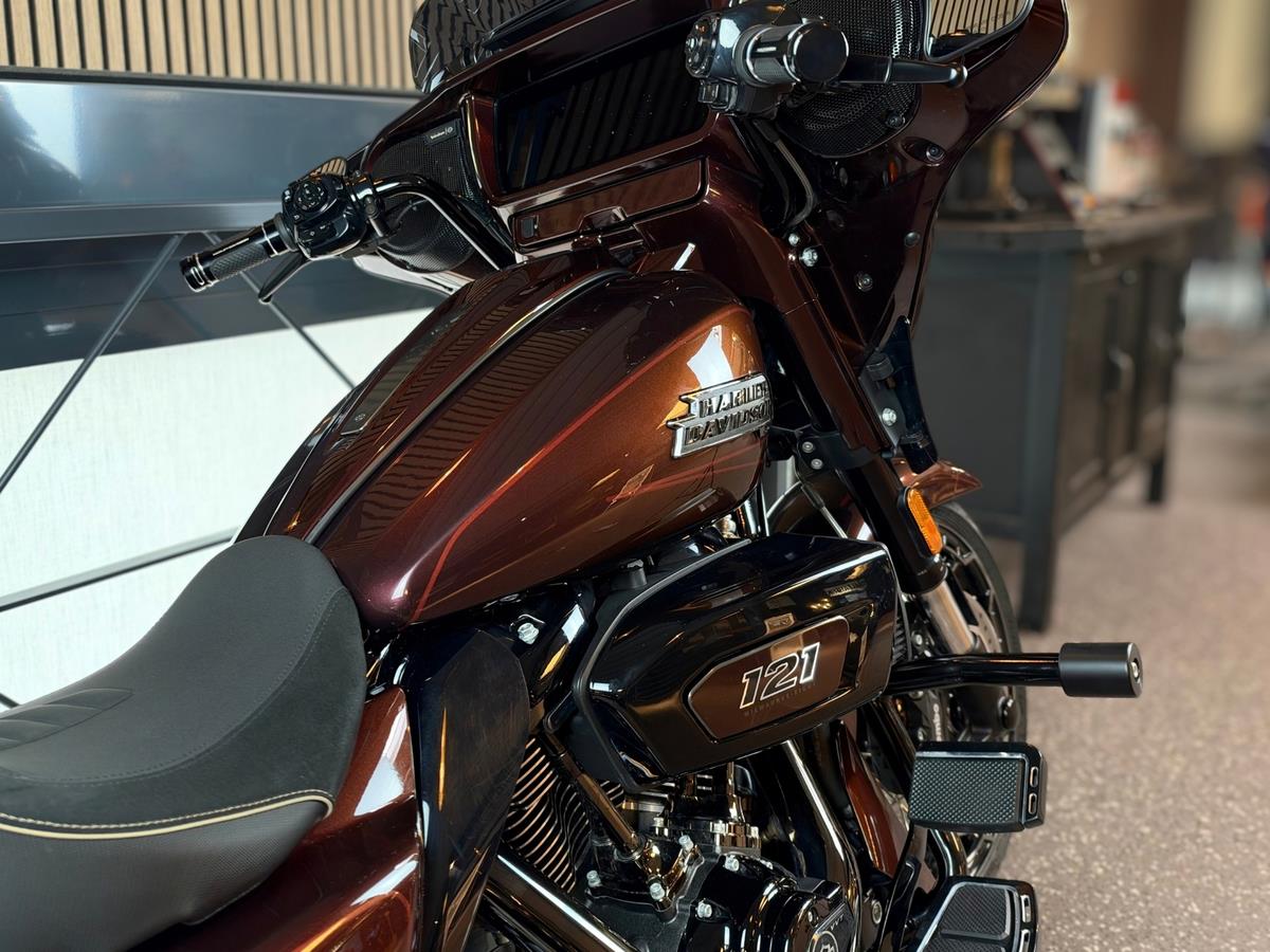 FLHXSE CVO Street Glide 121  | JEKILL & HYDE