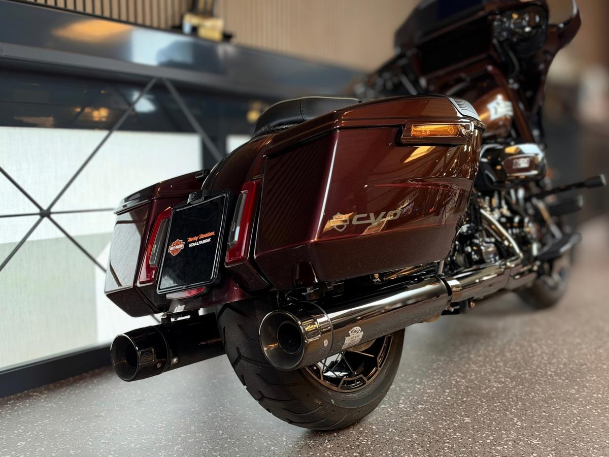FLHXSE CVO Street Glide 121  | JEKILL & HYDE