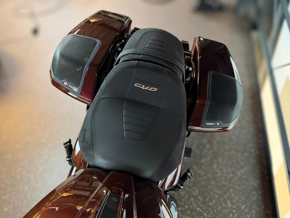 FLHXSE CVO Street Glide 121  | JEKILL & HYDE
