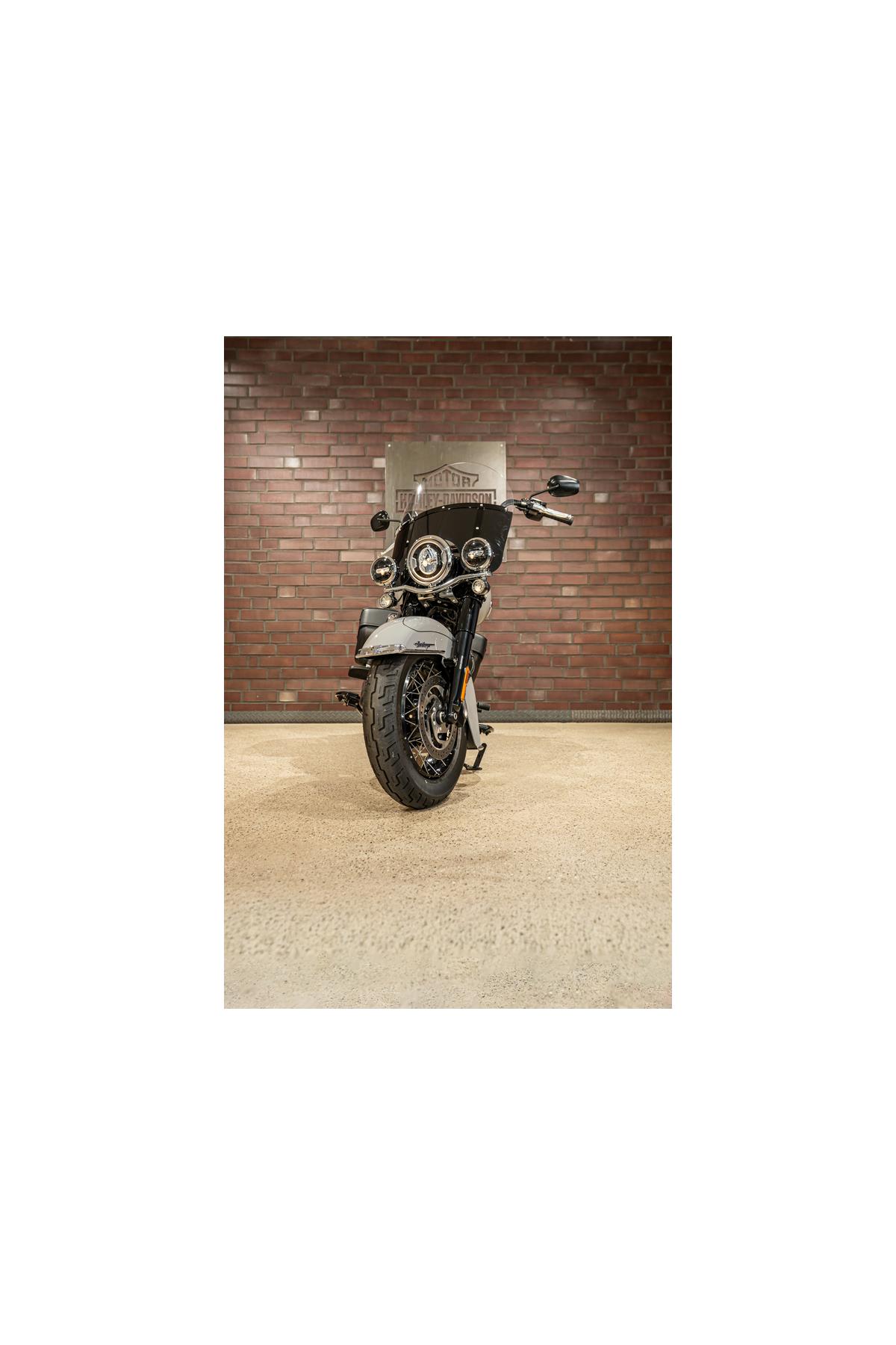 FLHC Softail Heritage Classic Original 2025