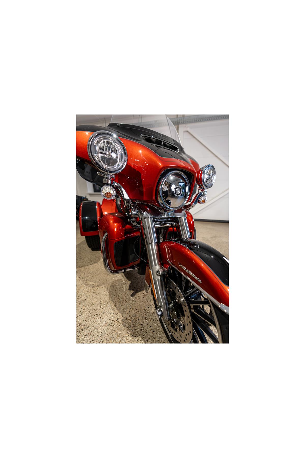 FLHTCUTG TRI GLIDE ULTRA 