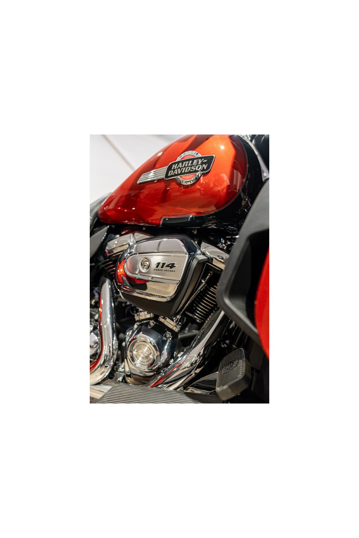 FLHTCUTG TRI GLIDE ULTRA 