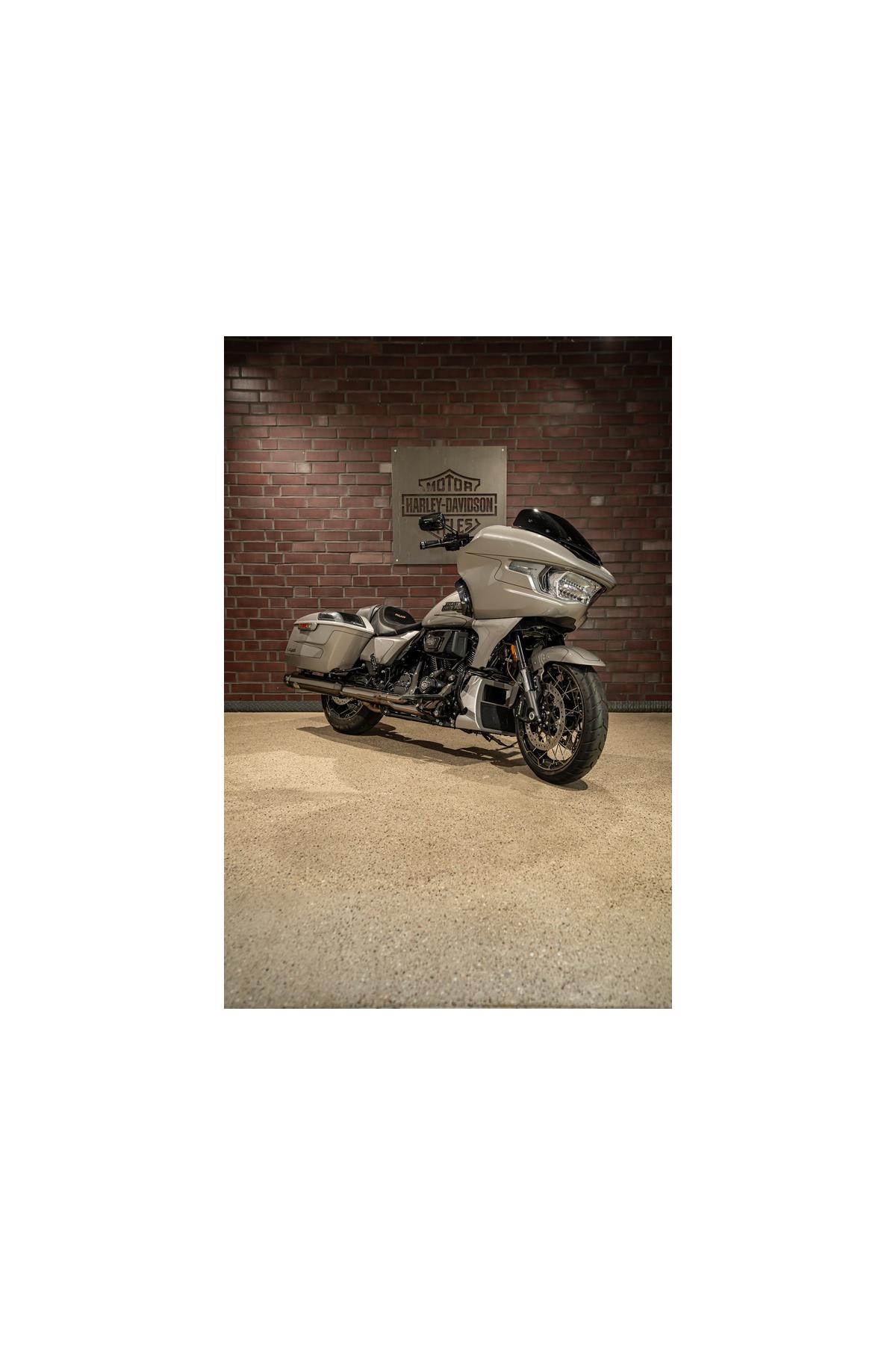 FLTRXSE Road Glide CVO CVO J&H