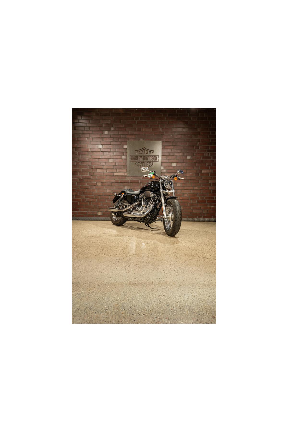 XL1200C Sportster Custom Jekill & Hyde