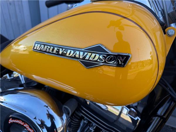 2014 HARLEY-DAVIDSON SUPER GLIDE