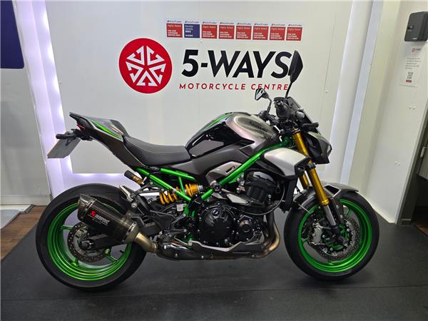 2025 KAWASAKI Z900 SE PERFORMANCE