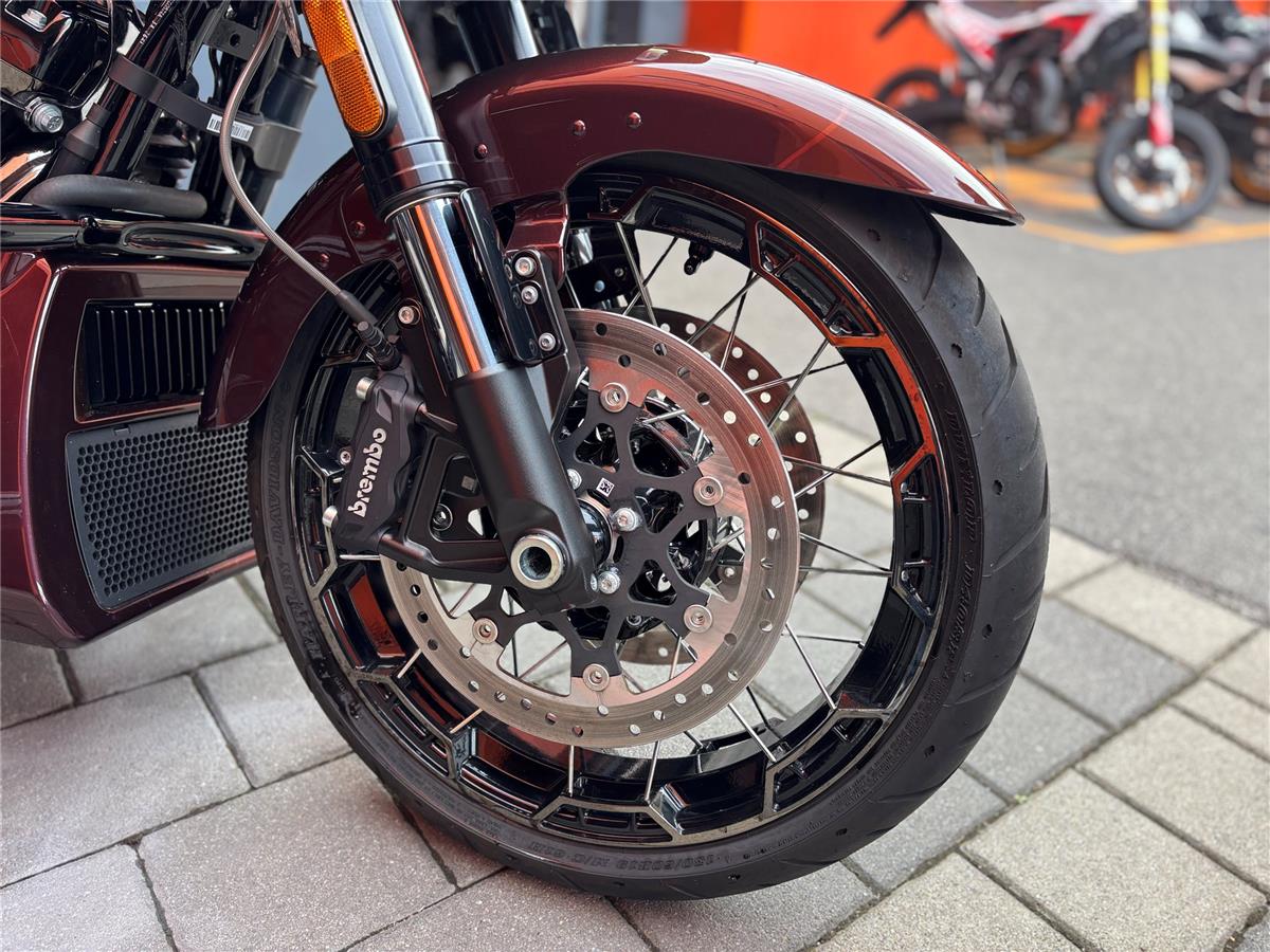 2024 Harley-Davidson CVO Street Glide FLHXSE