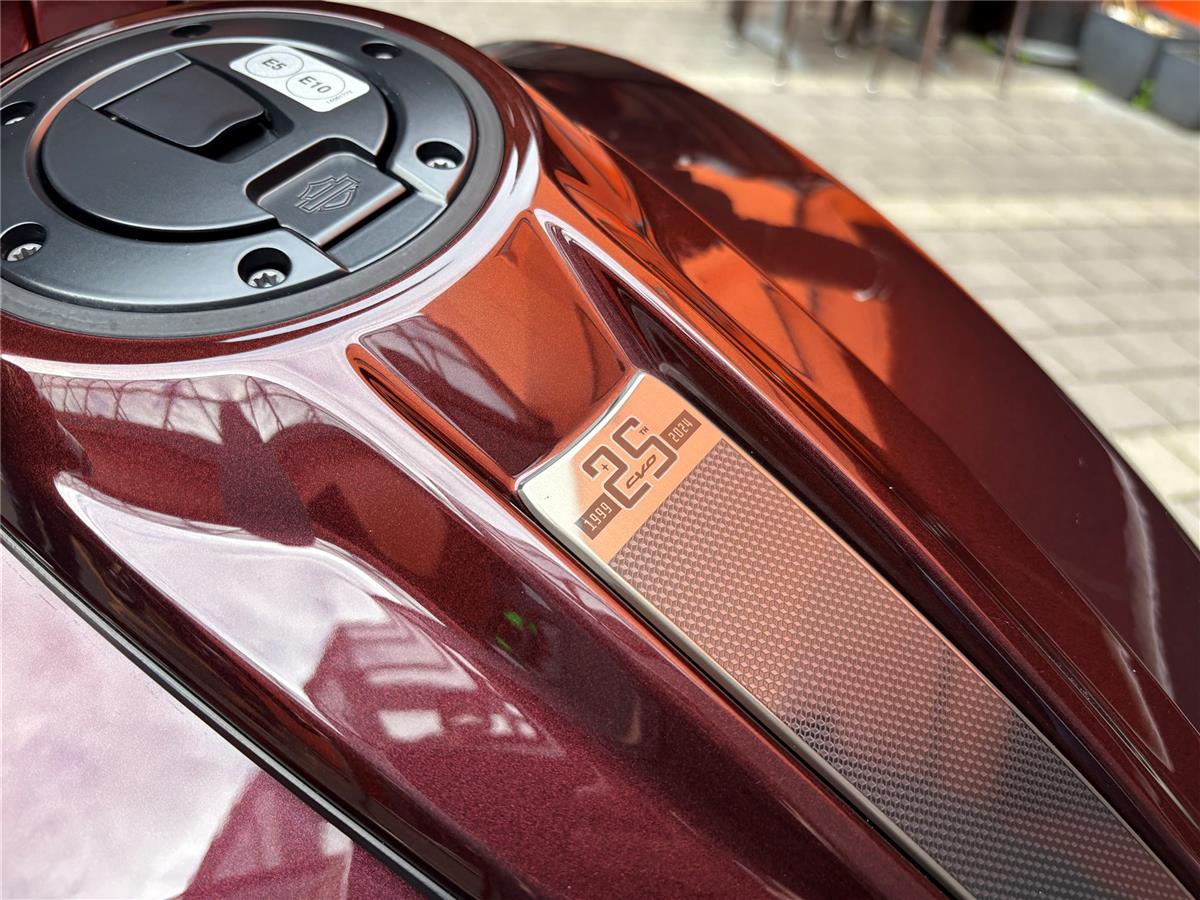 2024 Harley-Davidson CVO Street Glide FLHXSE