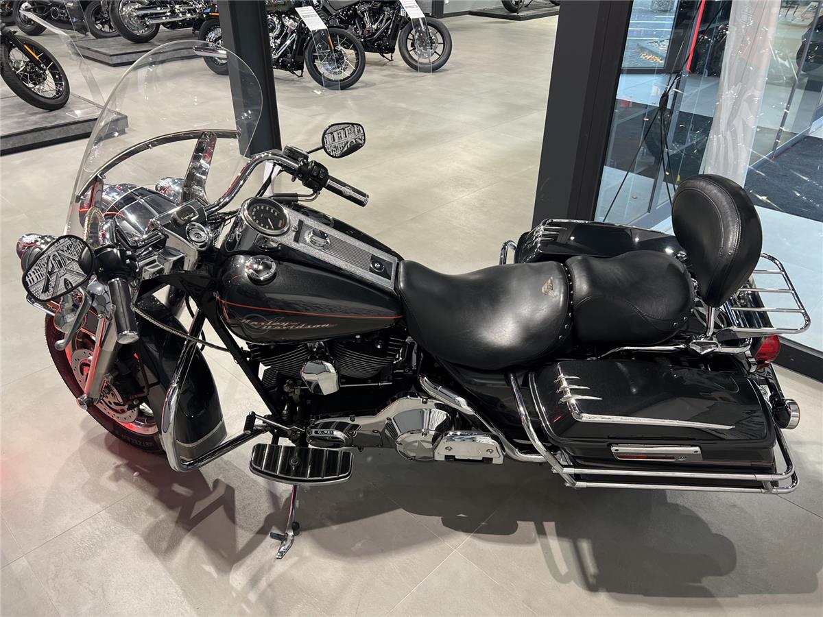 2013 HARLEY-DAVIDSON ROAD KING