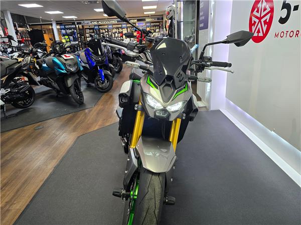 2025 KAWASAKI Z900 SE PERFORMANCE