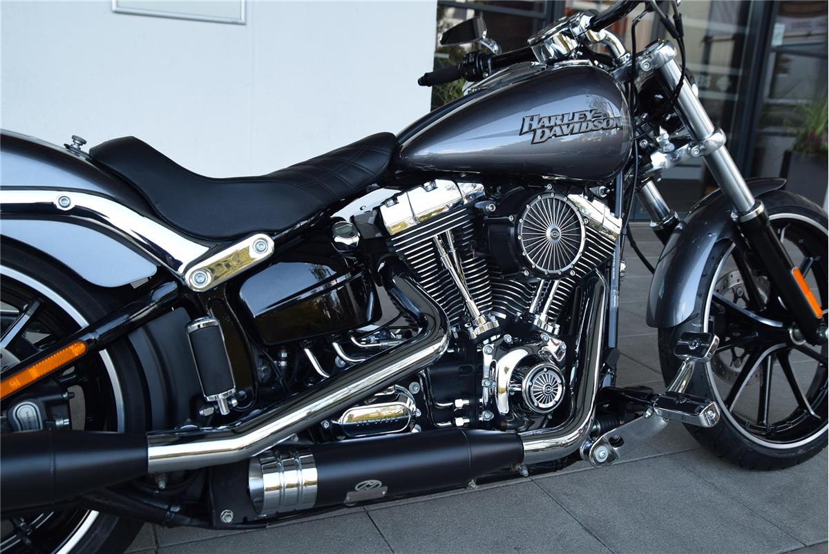FXSB Softail Breakout mit Jekill&Hyde Auspuff