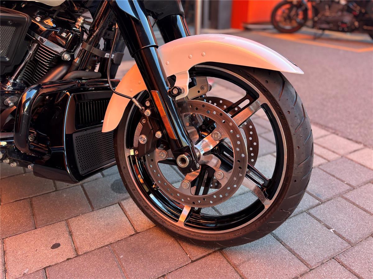 2024 Harley-Davidson Street Glide FLHX