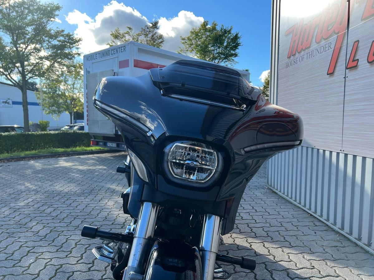 Street Glide FLHX 