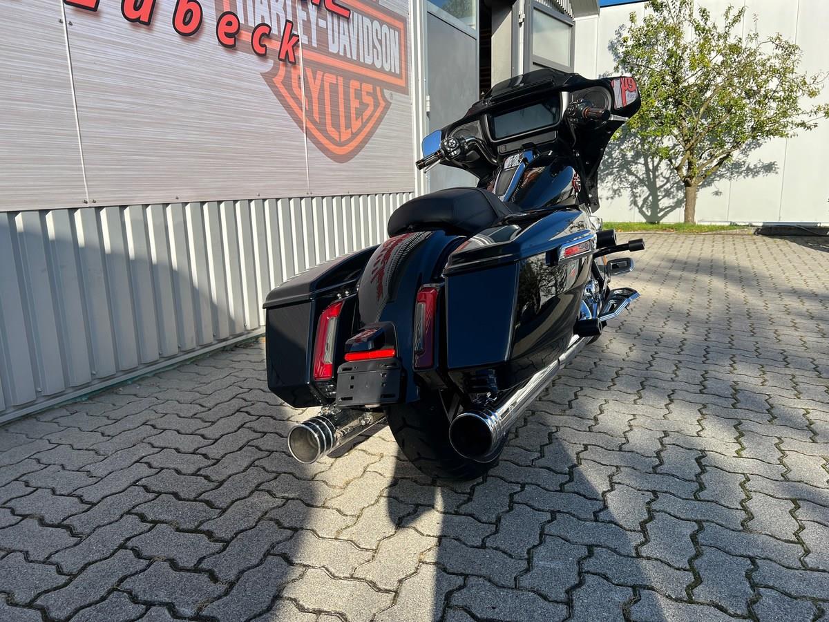 Street Glide FLHX 