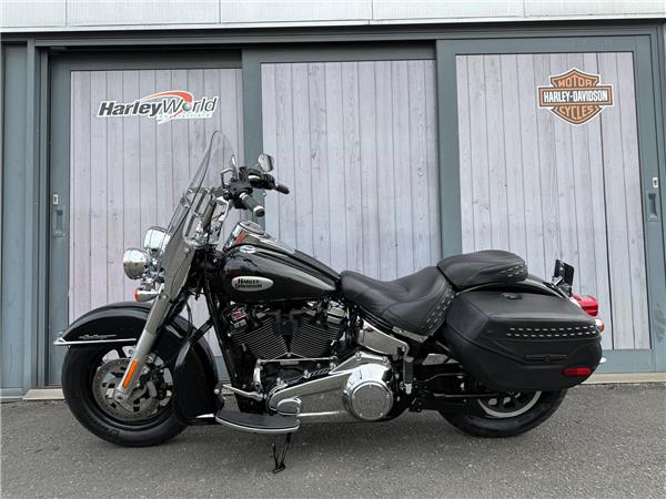 2022 HARLEY-DAVIDSON SOFTAIL FLHCS HERITAGE CLASSIC 114