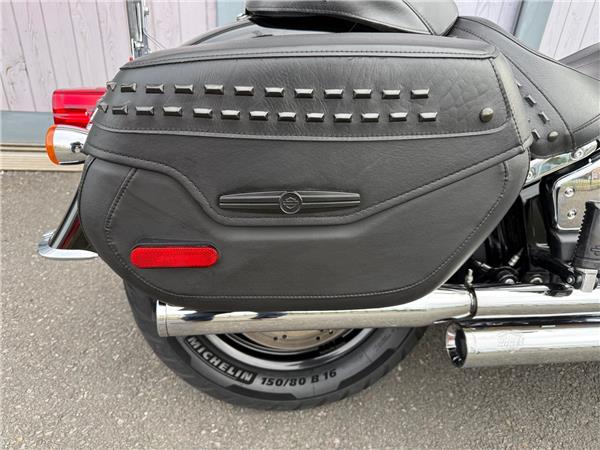 2022 HARLEY-DAVIDSON SOFTAIL FLHCS HERITAGE CLASSIC 114