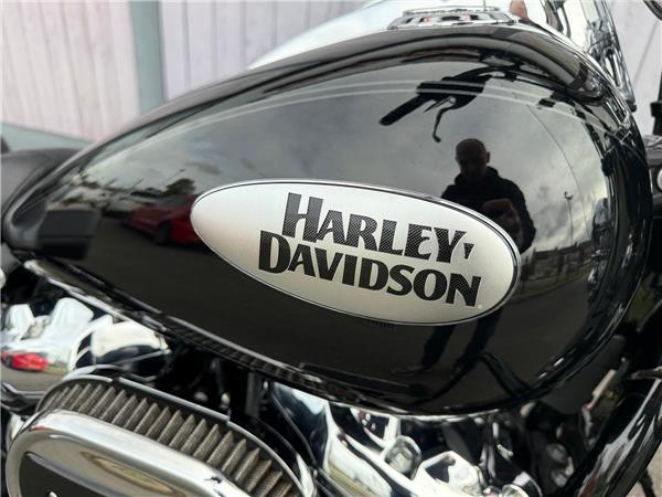 2022 HARLEY-DAVIDSON SOFTAIL FLHCS HERITAGE CLASSIC 114