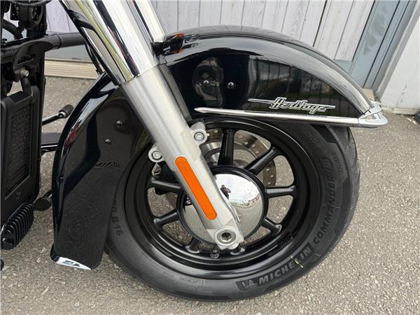 2022 HARLEY-DAVIDSON SOFTAIL FLHCS HERITAGE CLASSIC 114