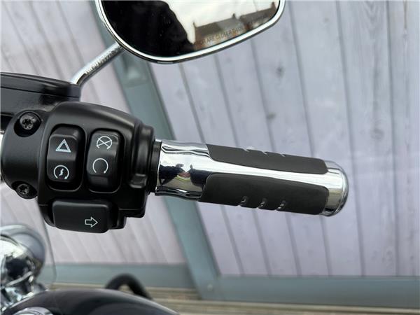 2022 HARLEY-DAVIDSON SOFTAIL FLHCS HERITAGE CLASSIC 114