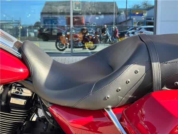 2021 HARLEY-DAVIDSON TOURING FLHR ROAD KING