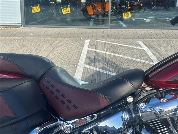 2023 HARLEY-DAVIDSON SOFTAIL FLSTC HERITAGE SOFTAIL CLASSIC