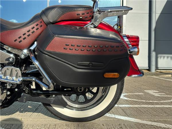 2023 HARLEY-DAVIDSON SOFTAIL FLSTC HERITAGE SOFTAIL CLASSIC