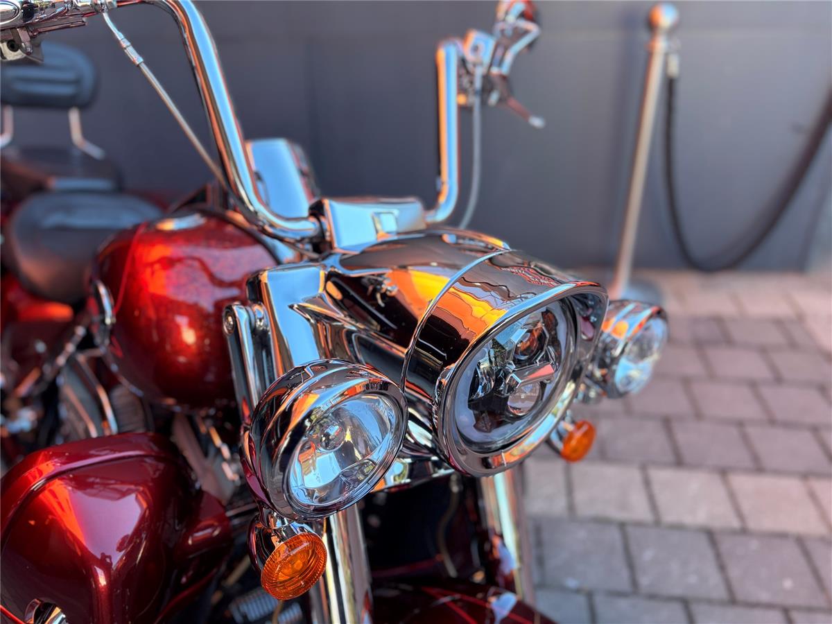 2013 Harley-Davidson CVO Road King FLHRSE
