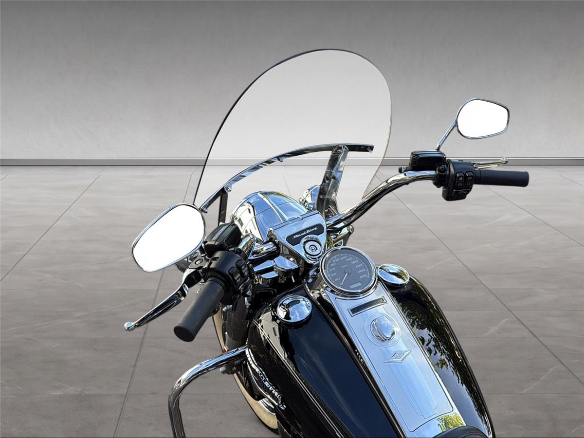 2017 harley-davidson FLHRC Road King Classic 107 ABS