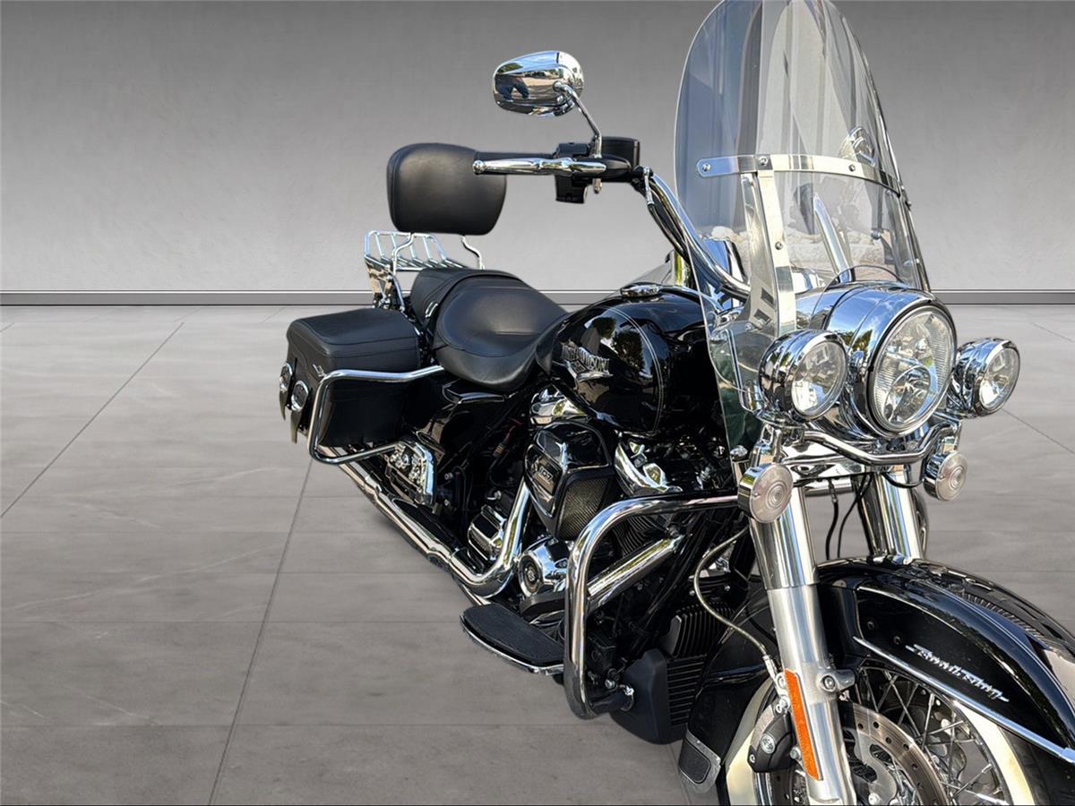 2017 harley-davidson FLHRC Road King Classic 107 ABS