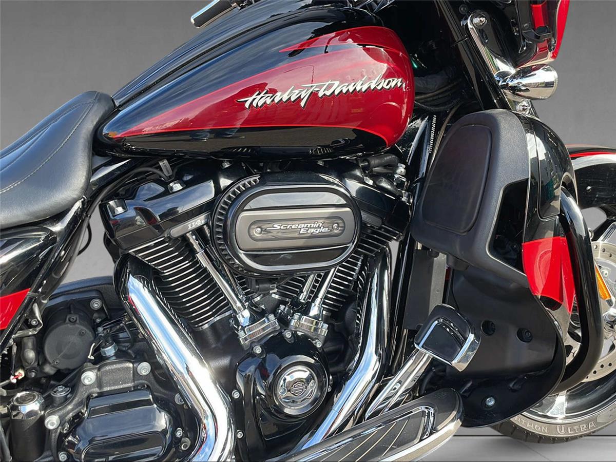 2017 harley-davidson FLHXSE Street Glide ABS CVO 114