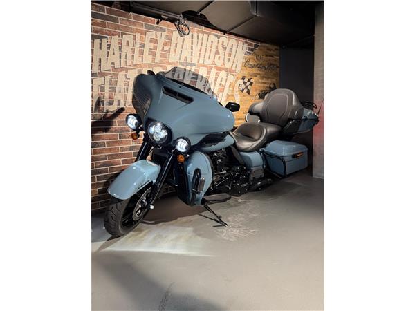 2024 harley-davidson FLHTK Electra Glide Ultra Limited Black Finish114