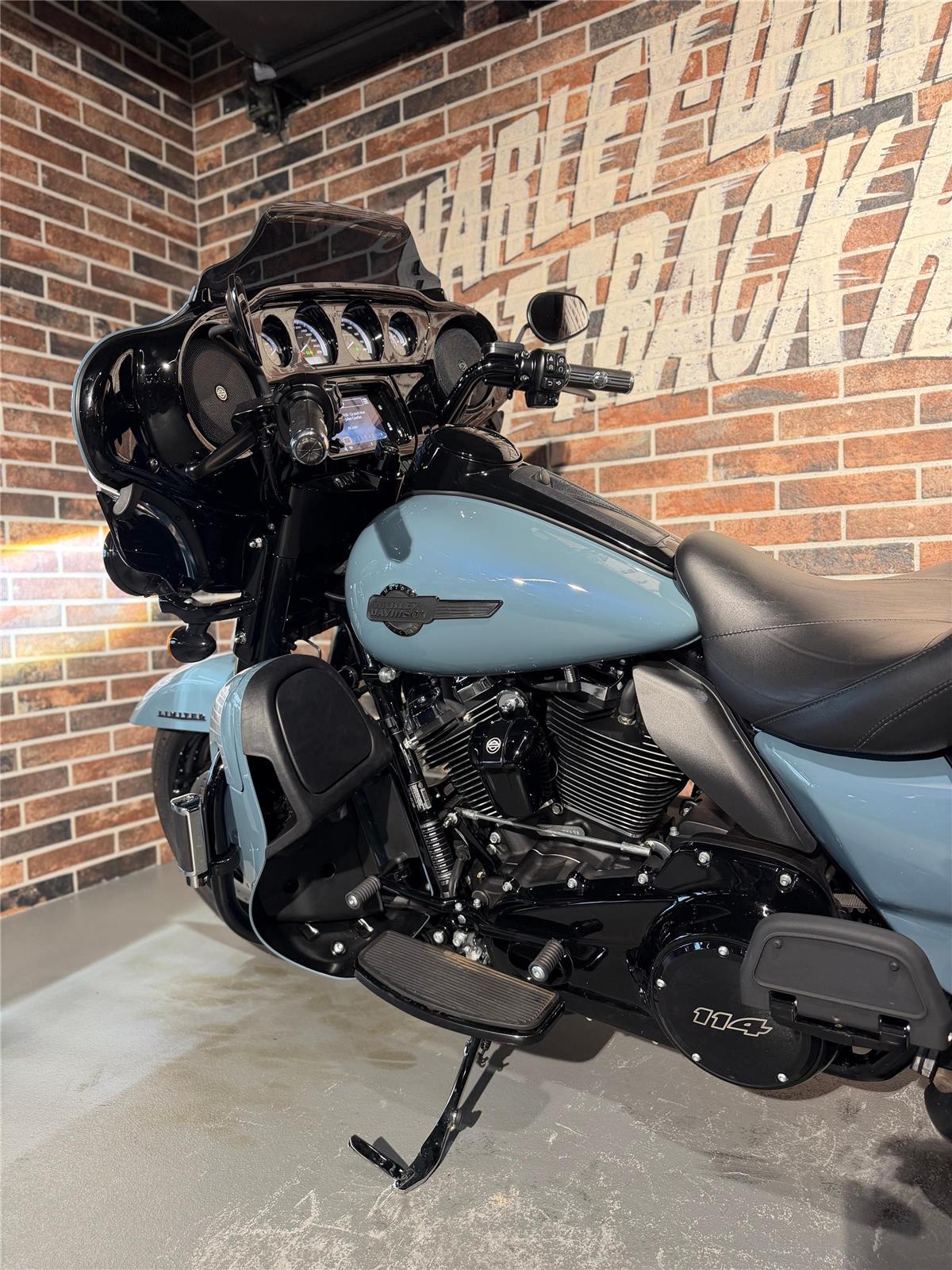 2024 harley-davidson FLHTK Electra Glide Ultra Limited Black Finish114