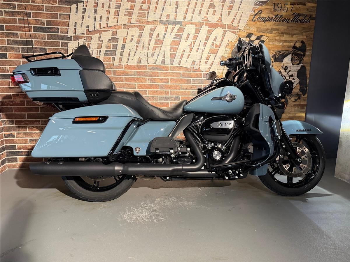 2024 harley-davidson FLHTK Electra Glide Ultra Limited Black Finish114