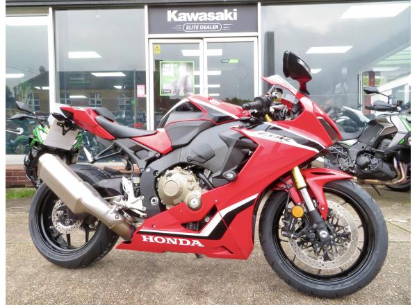 HONDA CBR1000RR FIREBLADE
