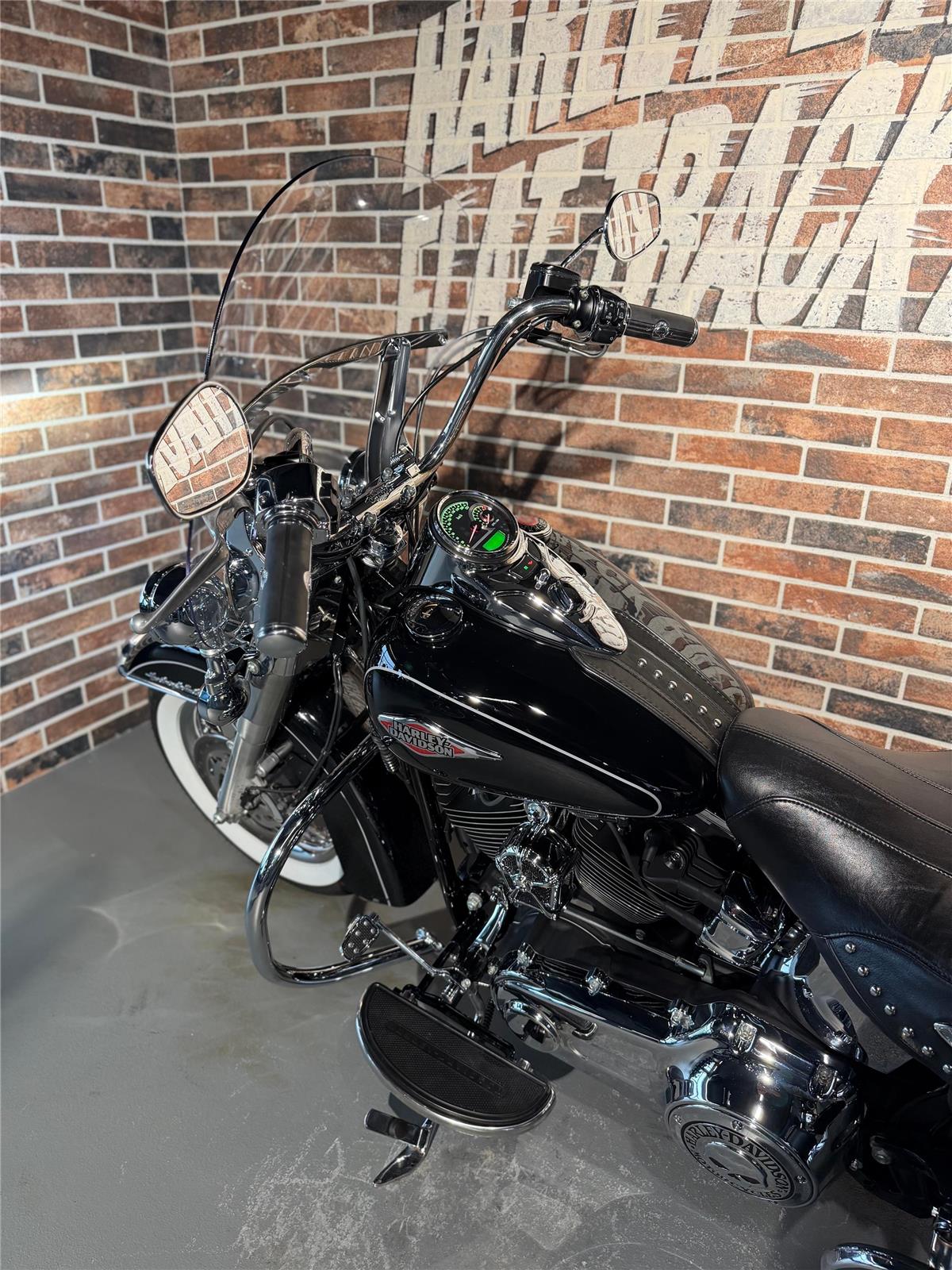 2014 harley-davidson FLSTC Softail Heritage Classic ABS (35KW possible)