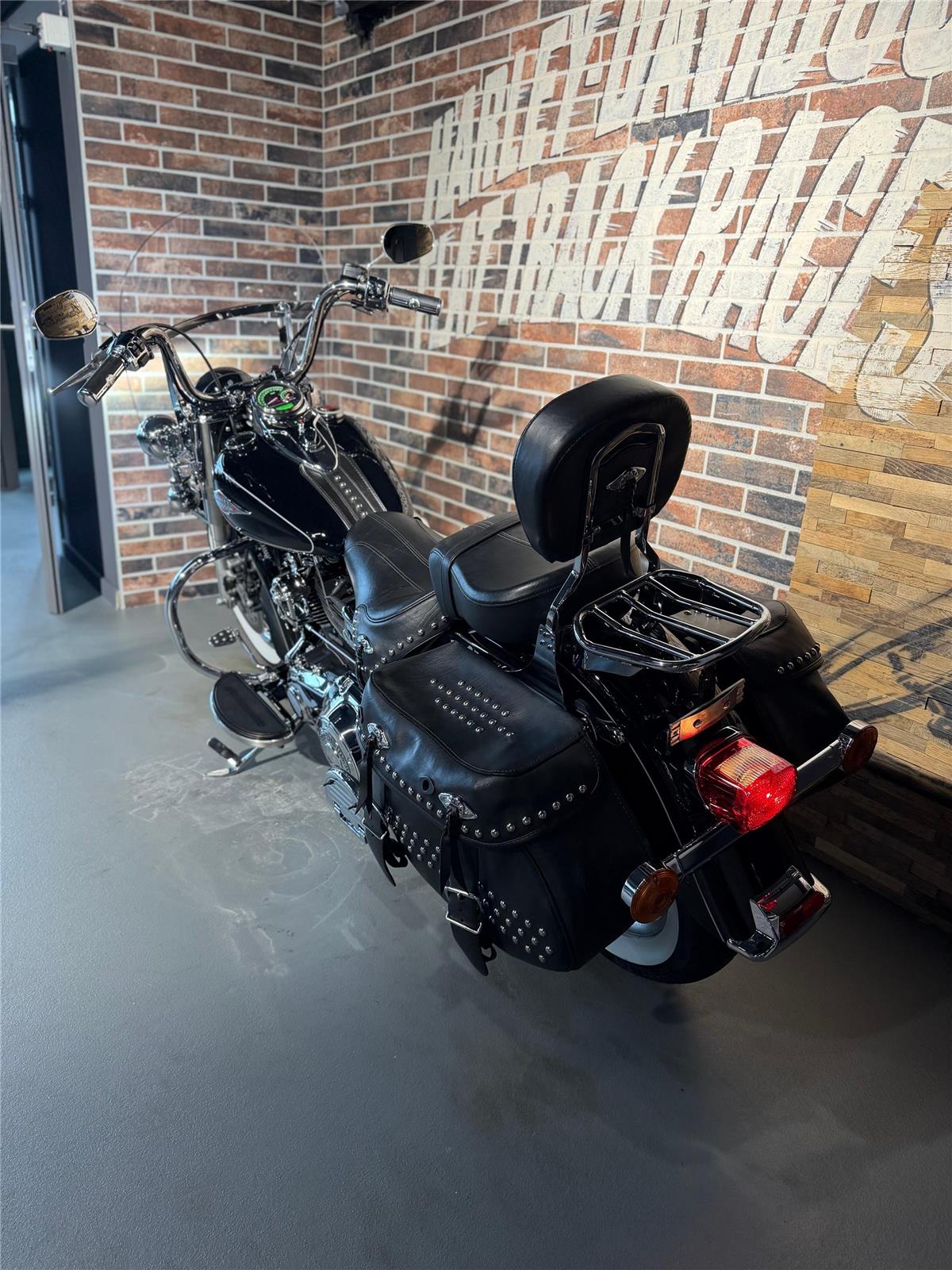 2014 harley-davidson FLSTC Softail Heritage Classic ABS (35KW possible)
