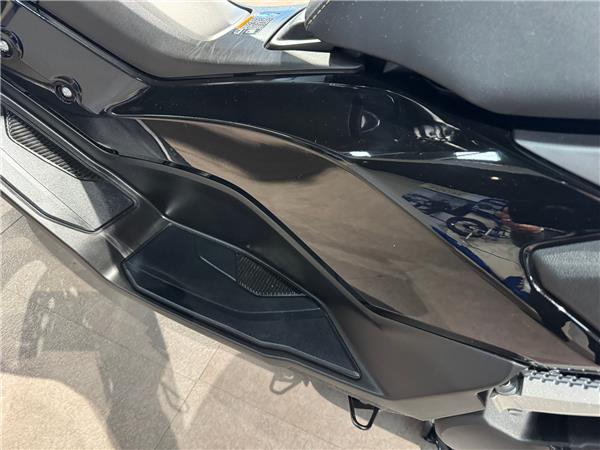 2026 YAMAHA NMAX 155 TECH MAX